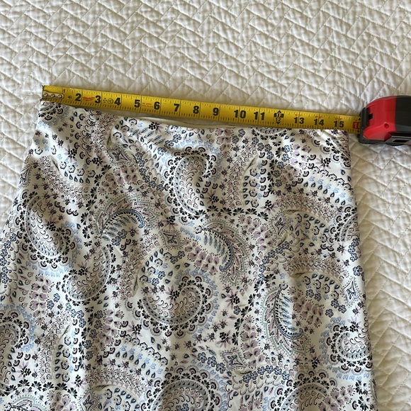 LOFT skirt, size Medium - Picture 6 of 9
